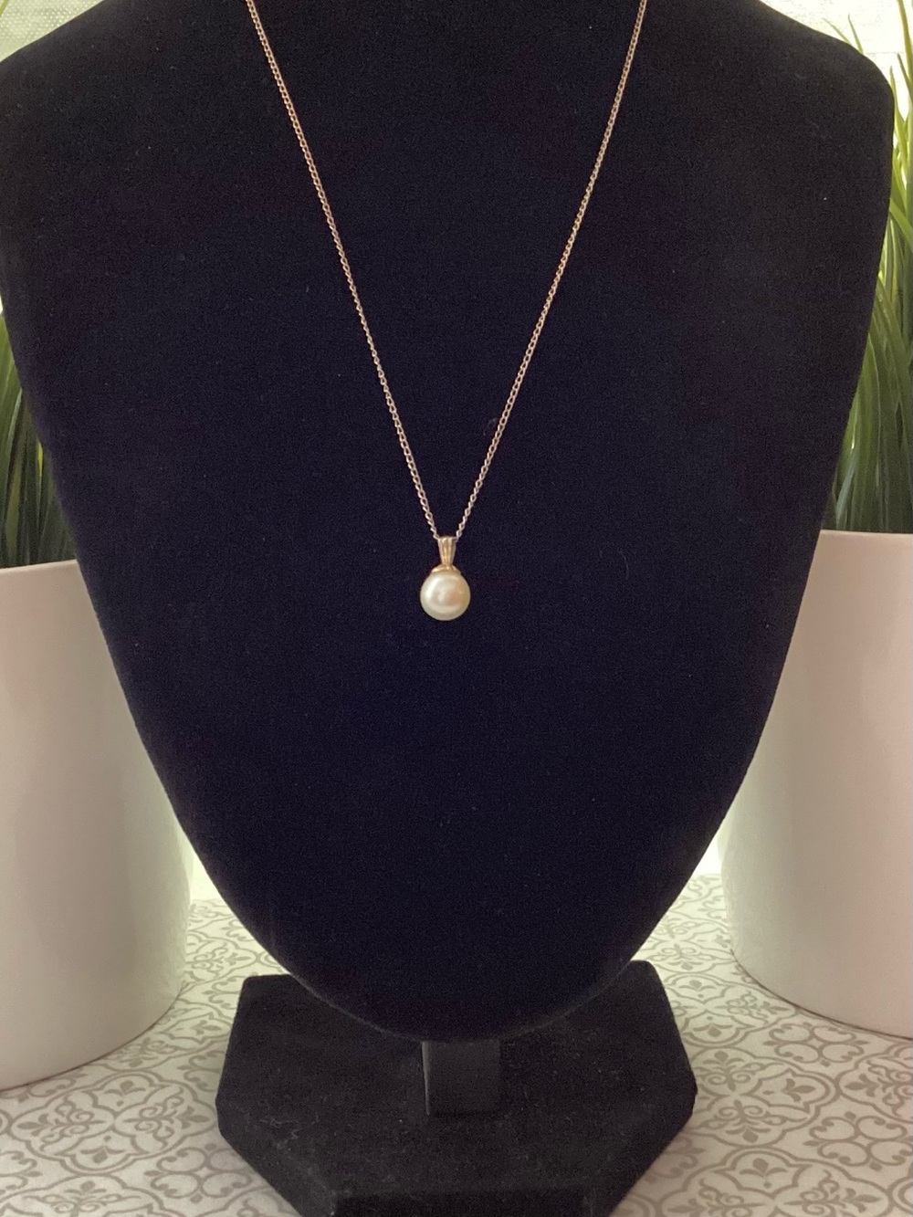 Vintage Pearl Pendant Necklace